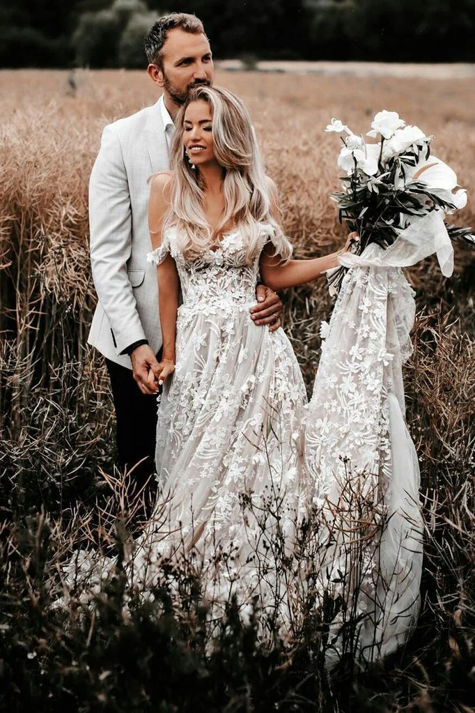 boho off the shoulder a line tulle lace appliques long beach wedding dresses dmw6 boho off the shoulder a line tulle lace appliques long beach wedding dresses dmw6